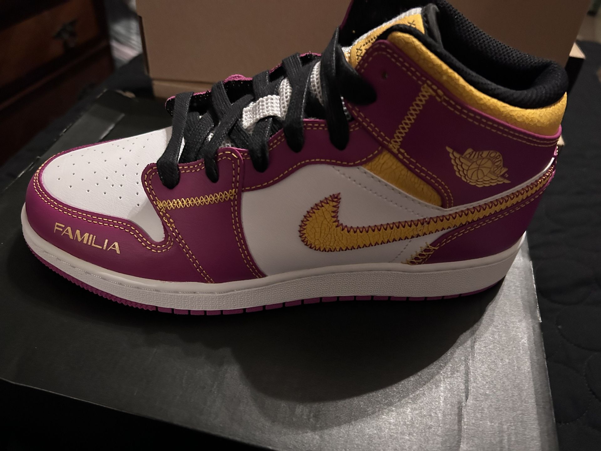 Air Jordan 1 Mid DOD (GS)