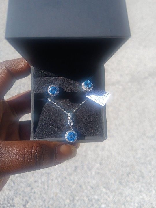 Diamond Earrings And Necklace Set