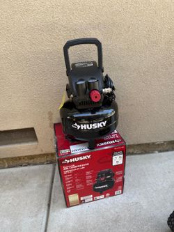 Husky
3 Gal. 120 PSI Portable Electric Oil-Free Light Duty Pancake Air Compressor with Fold Down Handle and 1-Quick Coupler