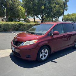 2011 Toyota Sienna