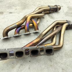 2009-23  KOOKS  300C / CHARGER/CHALLENGER/MAGNUM STAINLESS STEEL HEADERS! SLIGHTLY USED! 550$ OBO