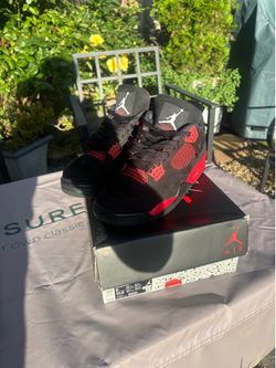 Jordan 4 retro red thunder