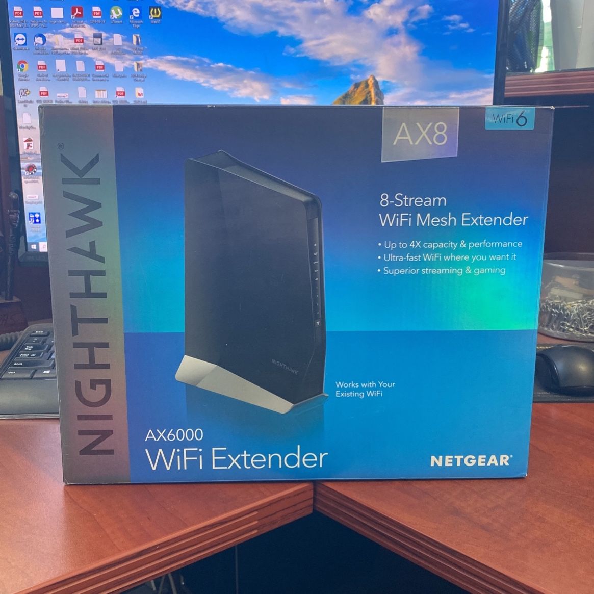 Netgear Nighthawk AX8 8-Stream WiFi Mesh Extender