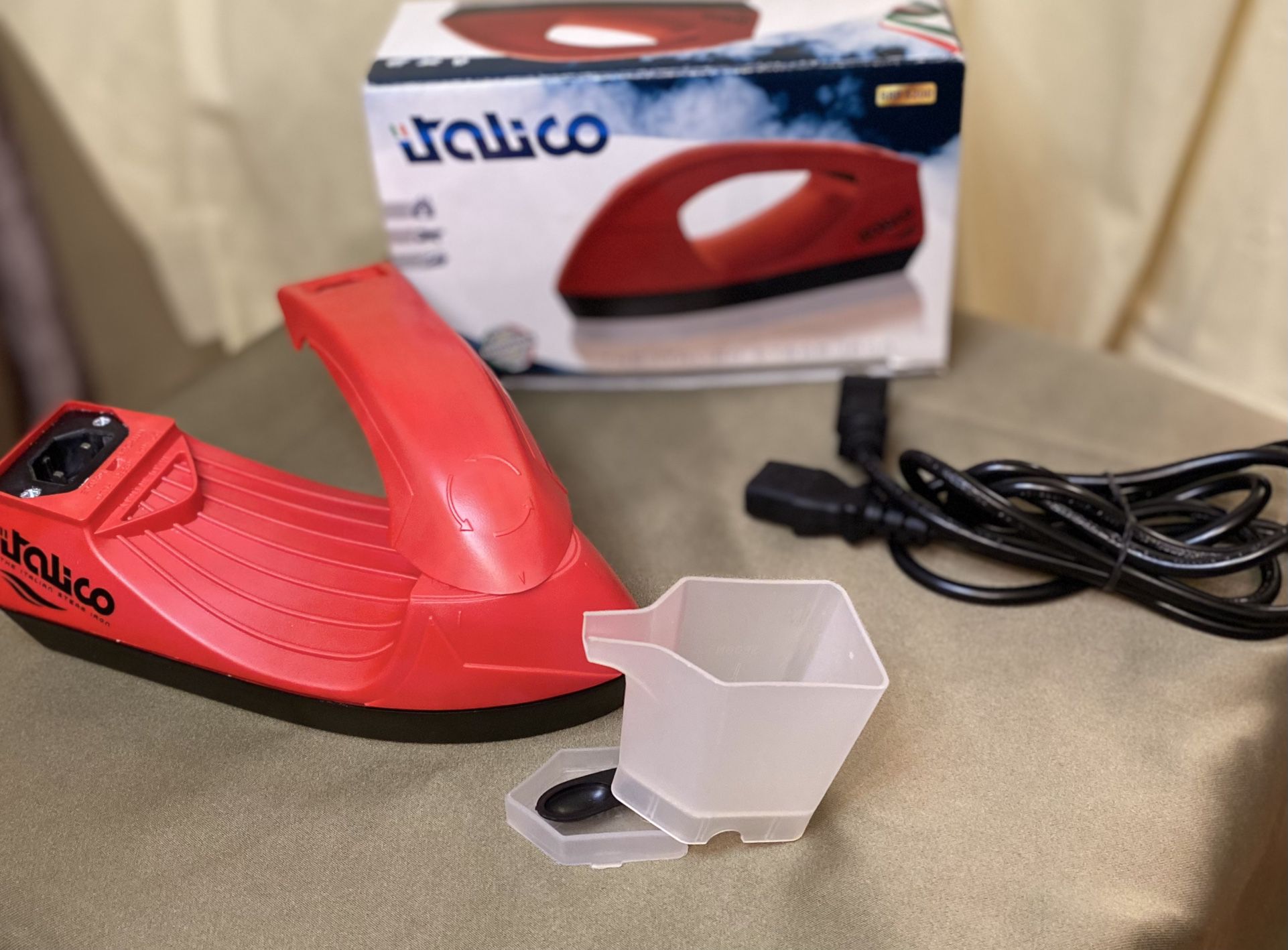 Italico Steam Iron Light Weight Small Portable /Made in Italy