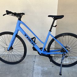 Trek FX 2 MS L Fjord Blue, 9-speed, LIKE NEW!!!