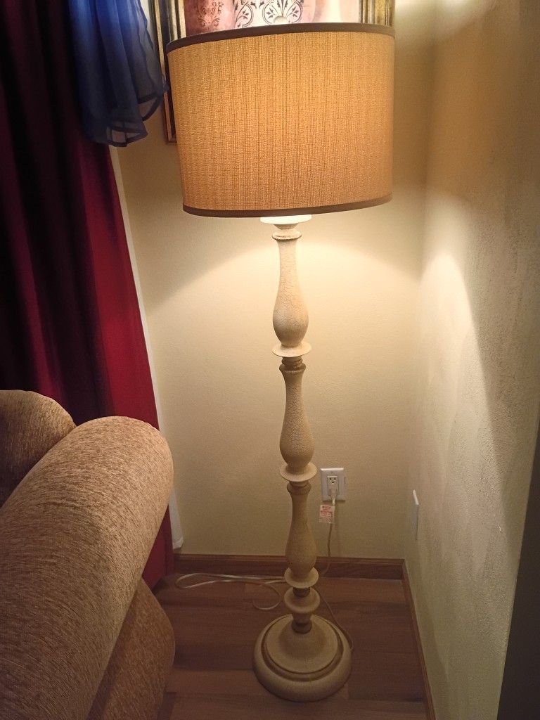 Floor Lamp 