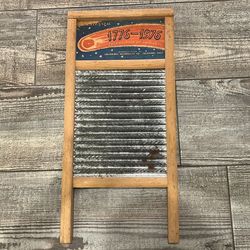 Washboard decor vintage
