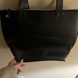 Black Purse 
