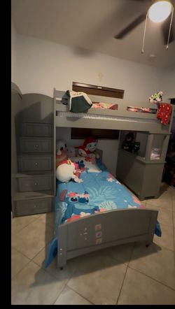 Bunk Bed with mattresses