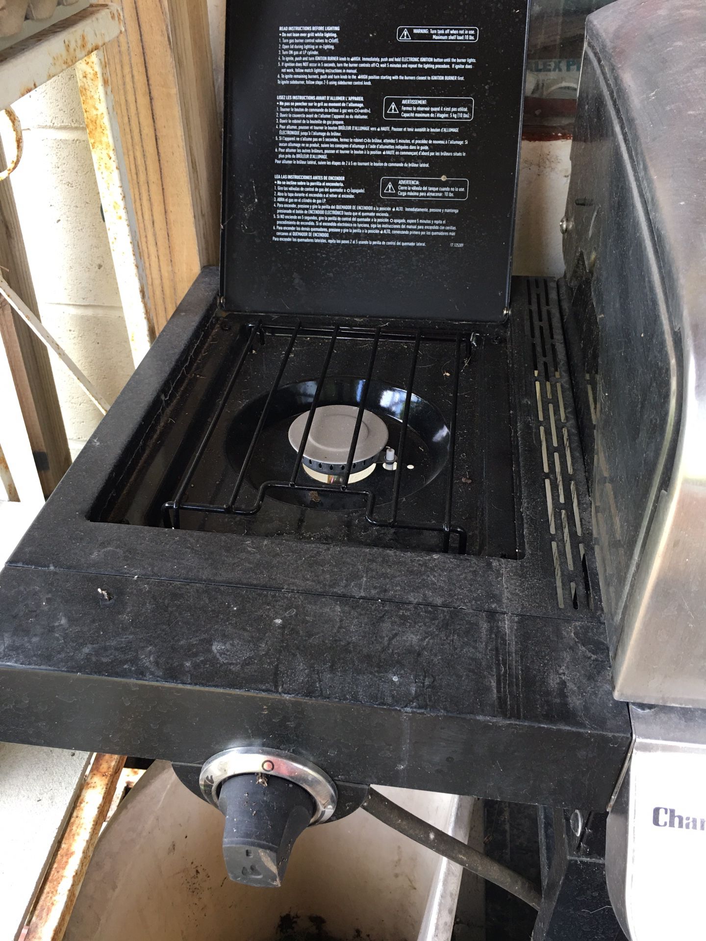 Gas grill $120.00. Jacinto City area. Price is firm.