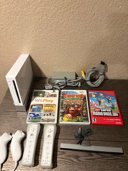 Nintendo Wii Console Bundle with Games and Controllers