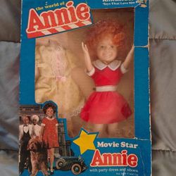 Vintage 1982 Knickerbocker Movie Star Annie Doll Shoes & Party Dress
