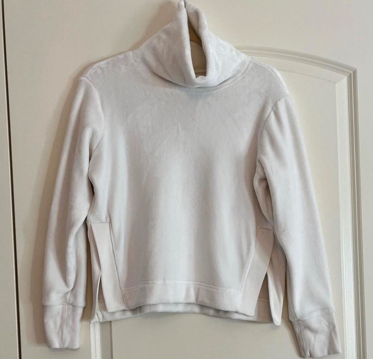 Athleta  Cowel Neck Soft Pull Over 