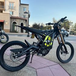 2025 SURRON LIGHT BEE X WITH SUPERMOTOS