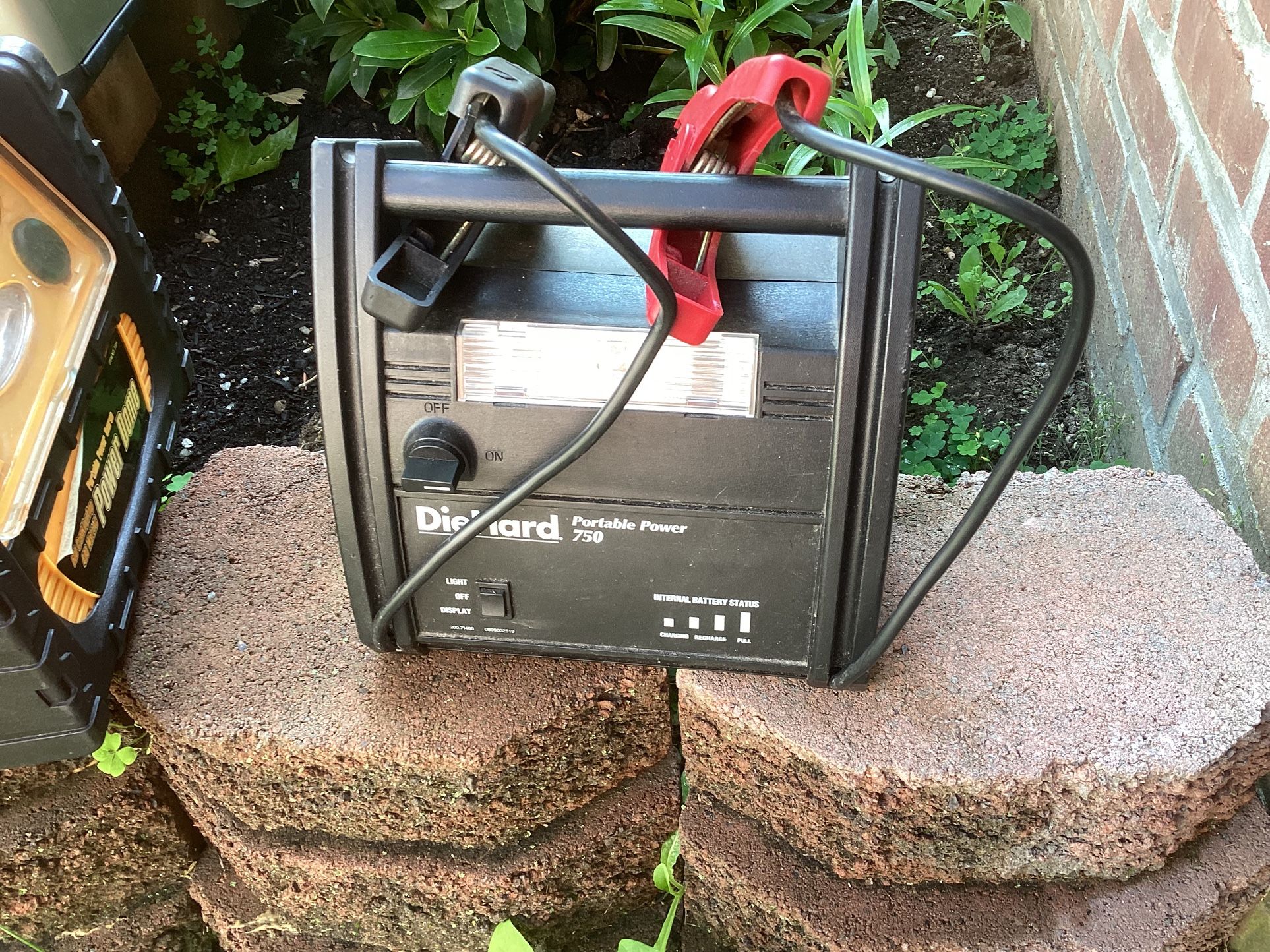 Diehard Portable Power 750