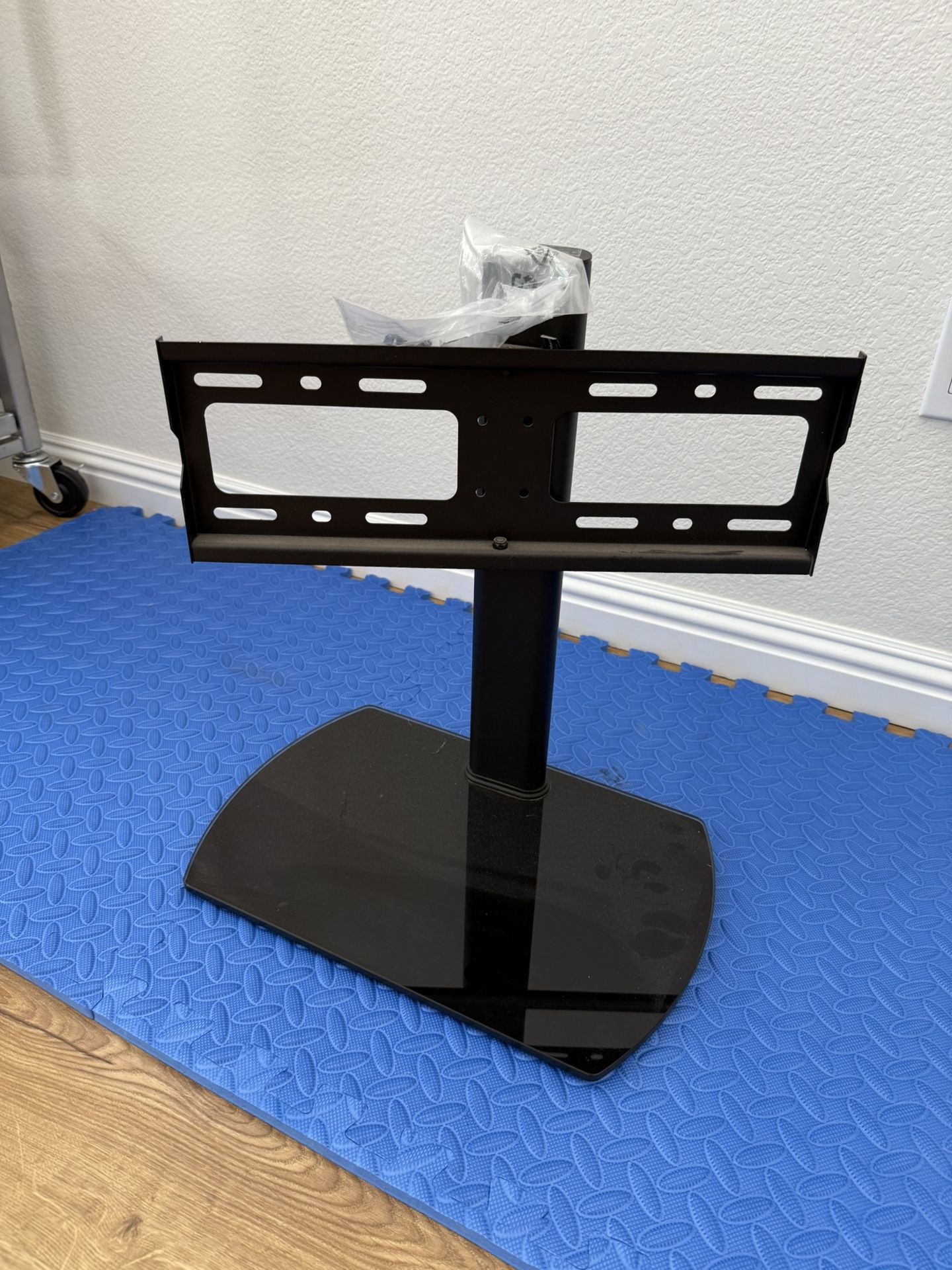 Rfiver Universal Swivel TV stand