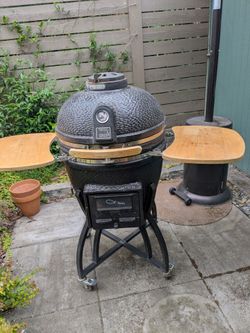 Kamado Ceramic Charcoal Grill