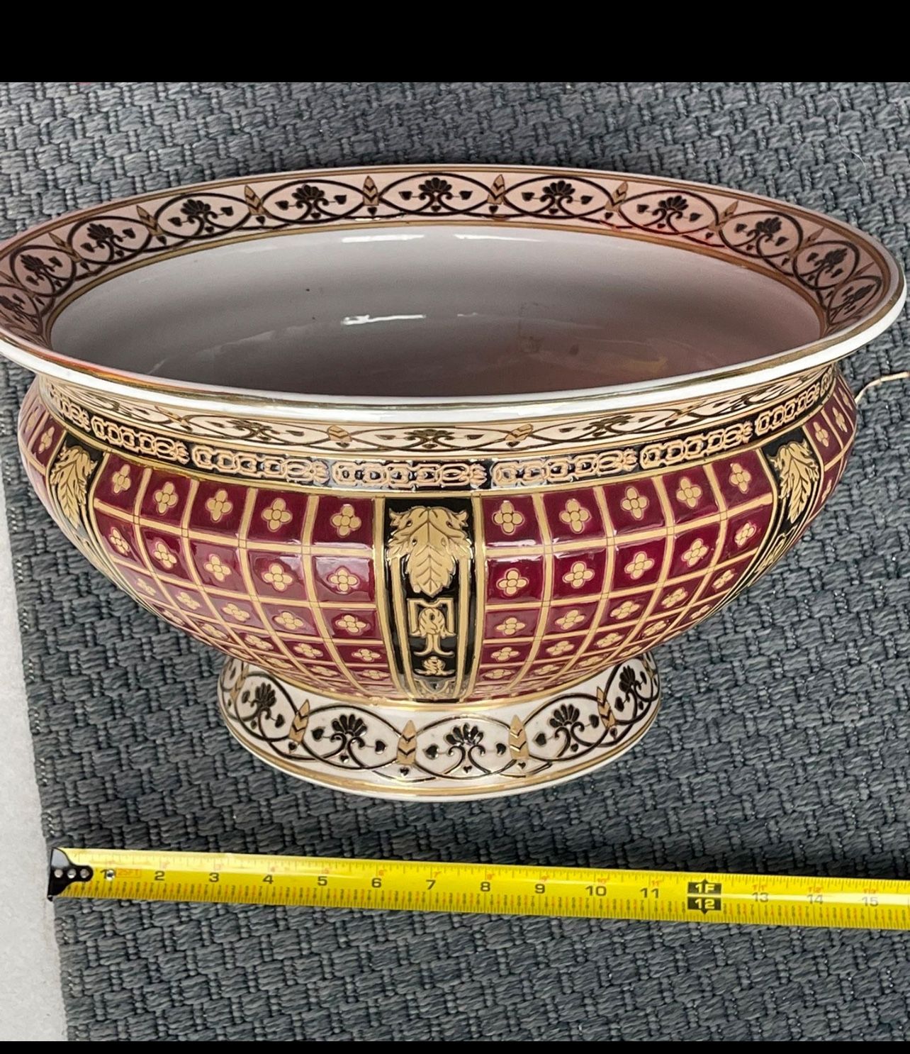 Beautiful large 15 inch wide Oriental Gold Glazed Champagne bowl vase. Collectible. In Jupiter.