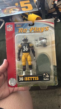 Re-play Bettis collectible