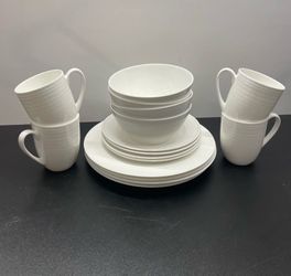 Dinnerware 16pc Lenox