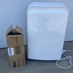 INSIGNIA AIR CONDITIONER WITH HOSE 