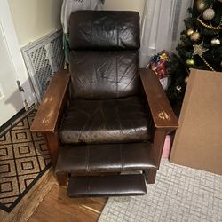 Reclining Leather Chair 