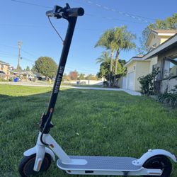 Electric scooter