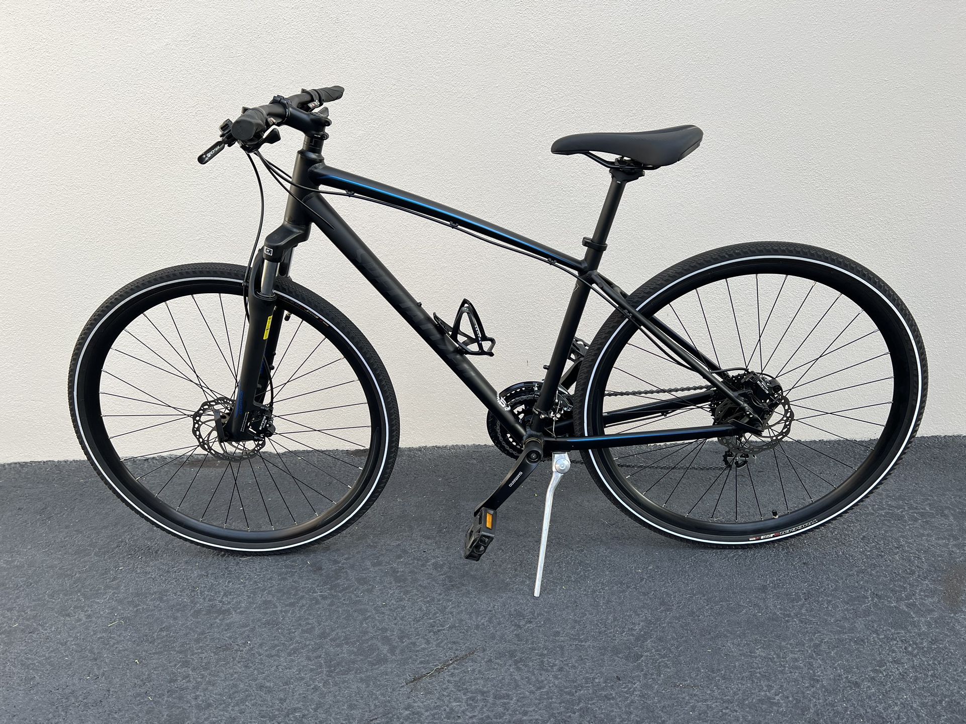 Mens Specialized Crosstrail Hydraulic Disk Bike 24 Speed in (mint condition)