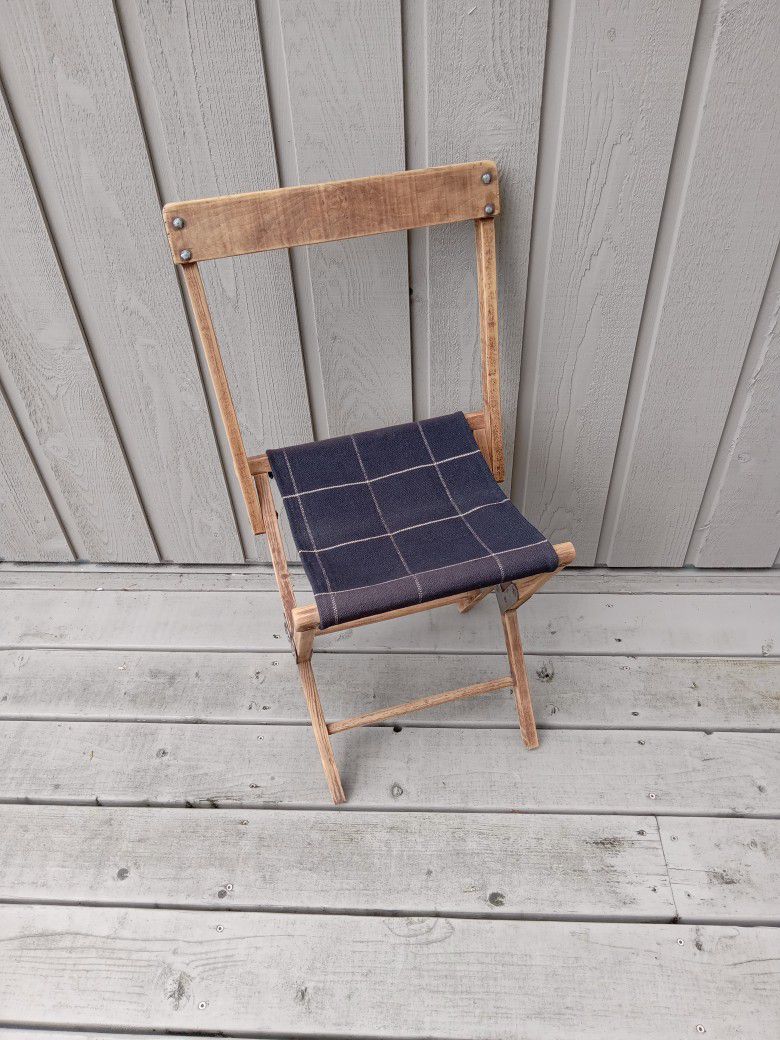 Vintage Collapsible Wooden Chair