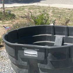 300 Gallon Water Stock Tank 