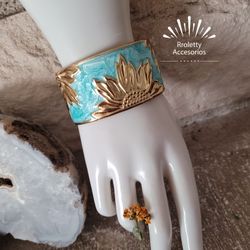 Stainless Steel Bracelets Adjustable Gold Color .