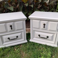 Night Stands/End Tables 