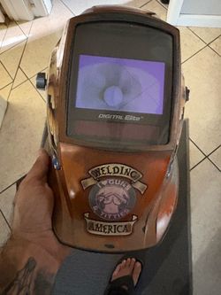 Miller Digital Elite Auto-Darkening Welding Helmet