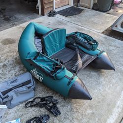 Outcast Fat Cat Pontoon Boat