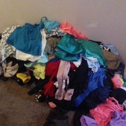 Misc Brand Name Woman's And Girls Clothes 