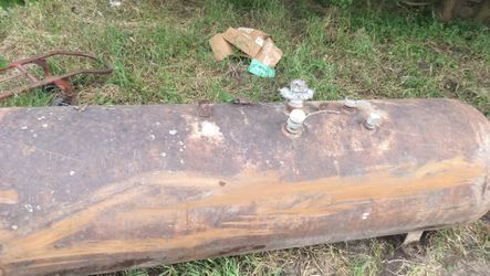 Asking $100 I have all the valves the one regulator valve is bad as is