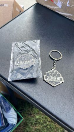 California Dab Company Key Chain And Pin Set