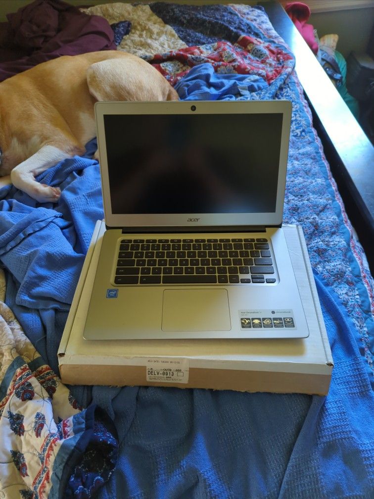 ACER Chrome Great Laptop W Free Router.