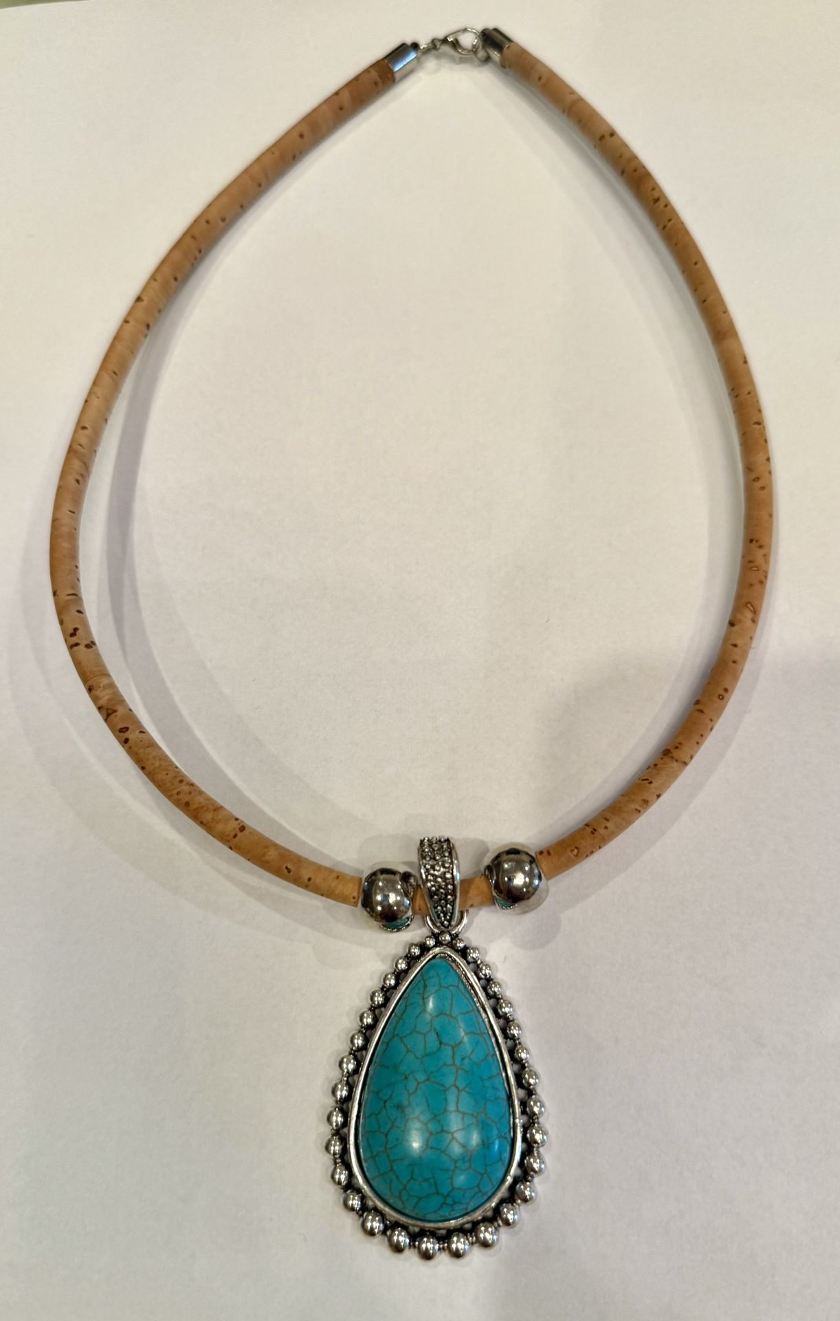 Elegant Turquoise and Silver Pendant Necklace