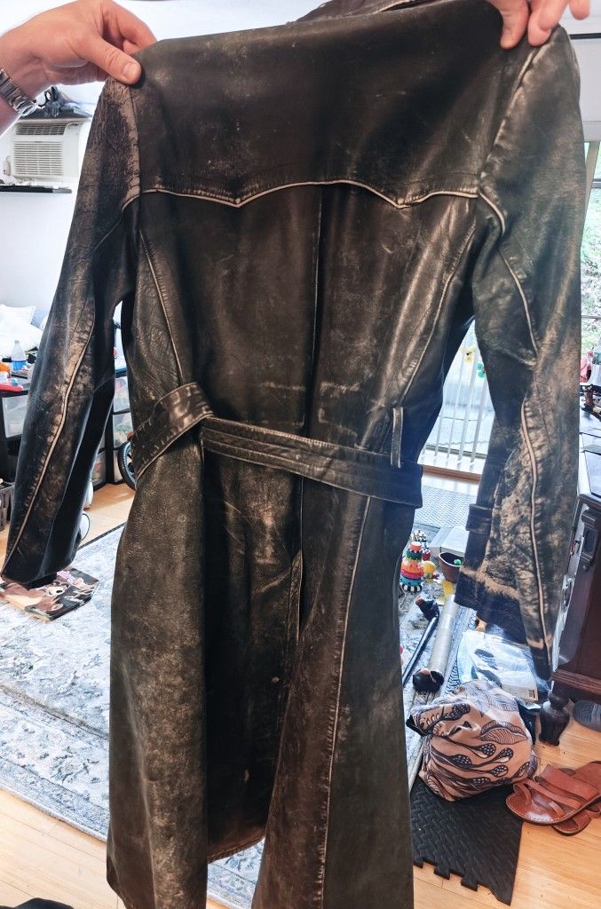 Very cool vintage men's leather coat