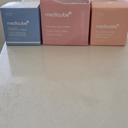 MEDICUBE  Collagen jelly Cream And Hyaluronic Jelly Cream