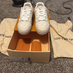 LV Trainer Sneaker 