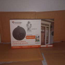 Security camera light bulb