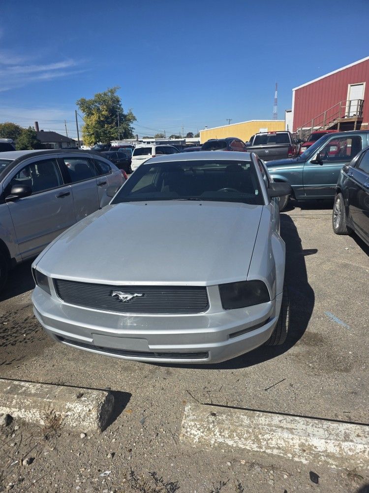 2005 Ford Mustang