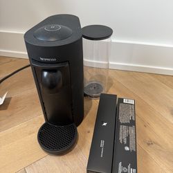 Nespresso VertuoPlus + Two Free Sleeves