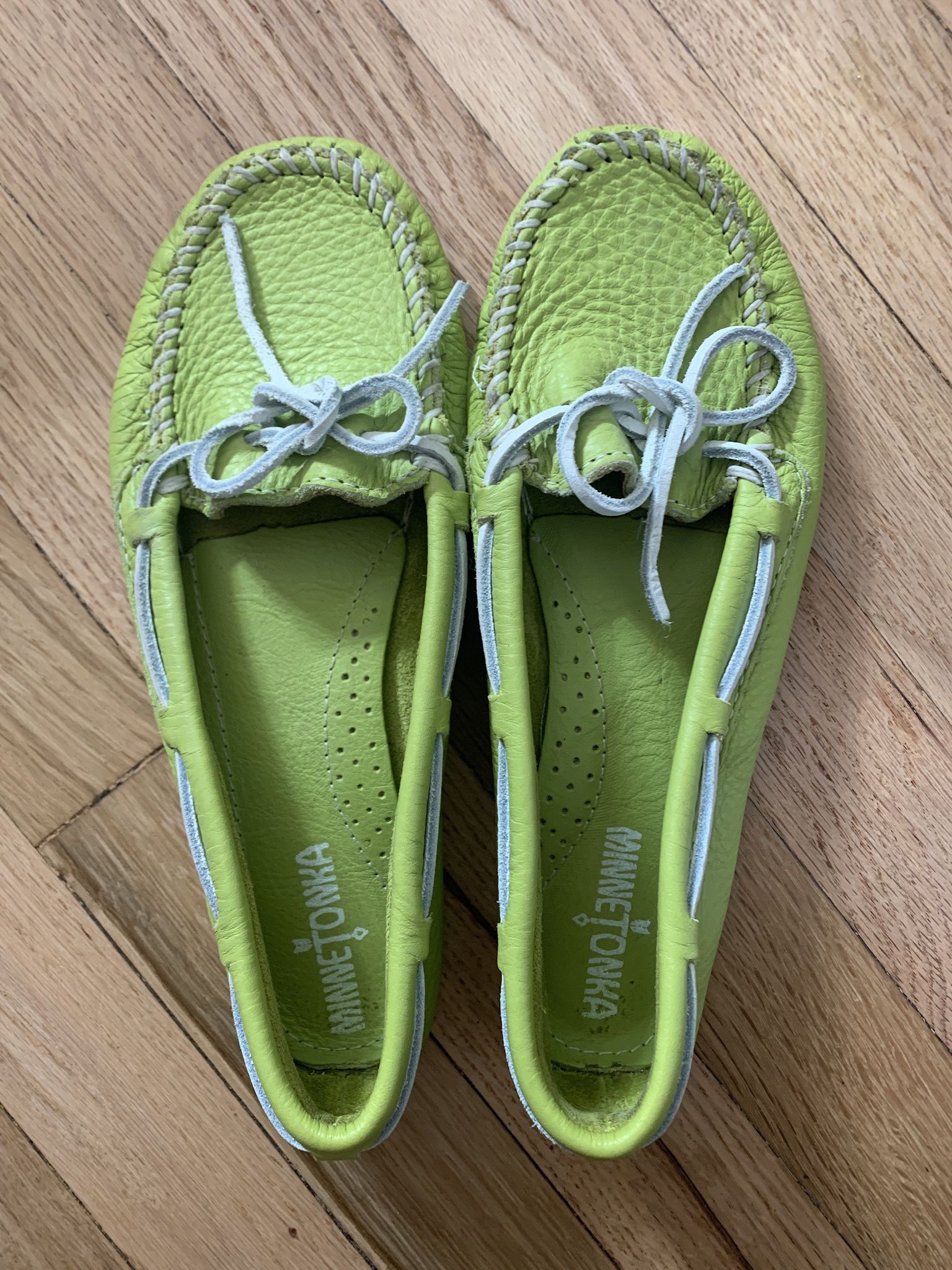 Minnetonka Lime Green Loafers Size Women’s 7.5 Fits Like An 8 for Sale ...