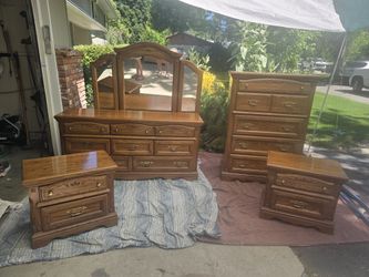 6 Piece Vintage Bedroom Set with Dresser Pair, Nightstand Pair, Mirror, and Headboard/frame