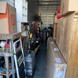 Selling Complete Storage Unit In Sumner! Resellers dream