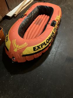 RAFTS Explorer 200 Raft And a Explorer Canoe Raft With Oars