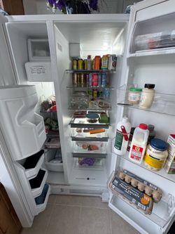 White side by side Refrigerater
